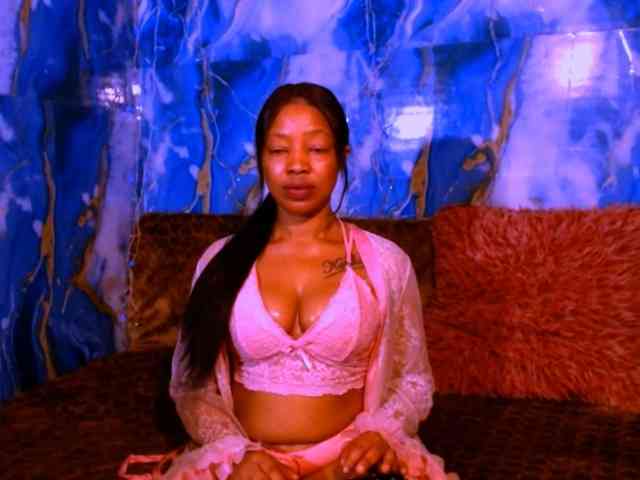 choclatelipsxxx webcam