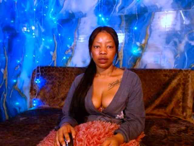 choclatelipsxxx webcam