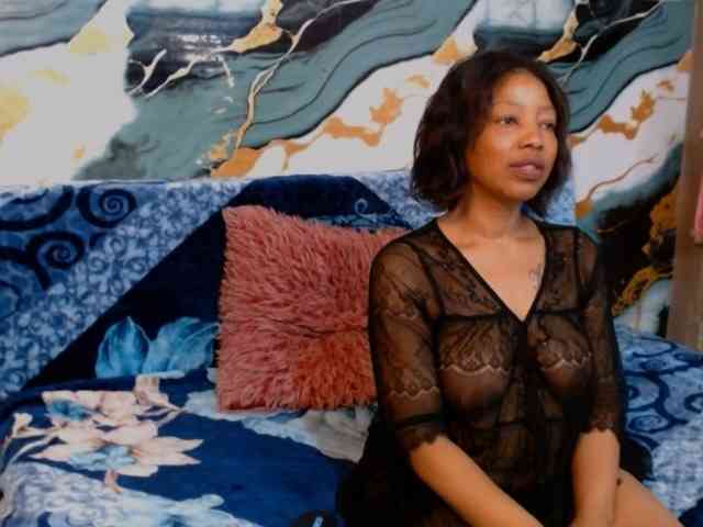 choclatelipsxxx webcam
