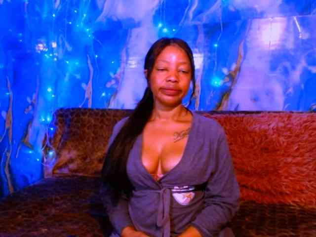 choclatelipsxxx webcam