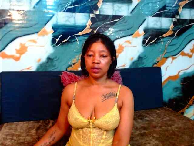 choclatelipsxxx webcam