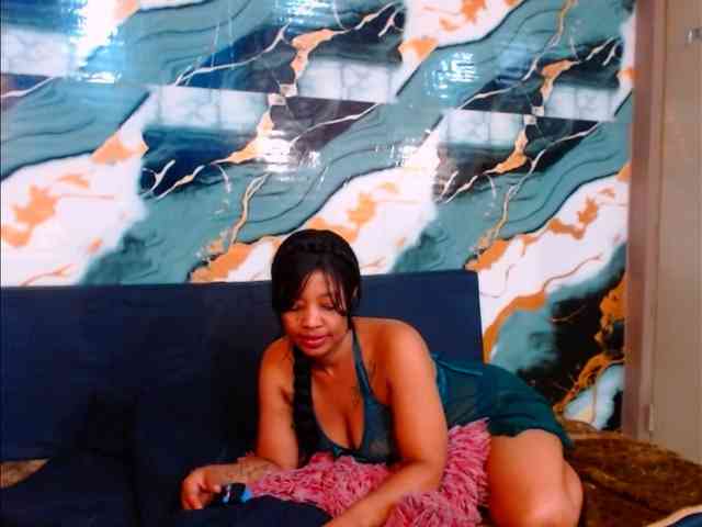 choclatelipsxxx webcam
