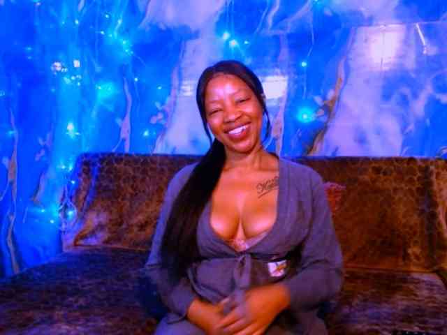 choclatelipsxxx webcam