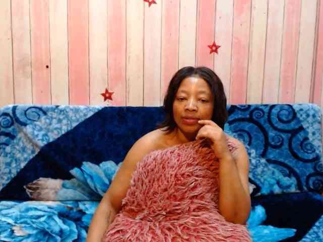 choclatelipsxxx webcam