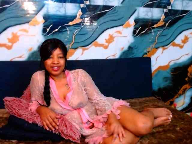 choclatelipsxxx webcam