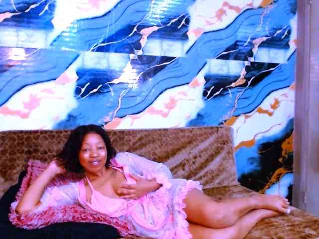 choclatelipsxxx webcam