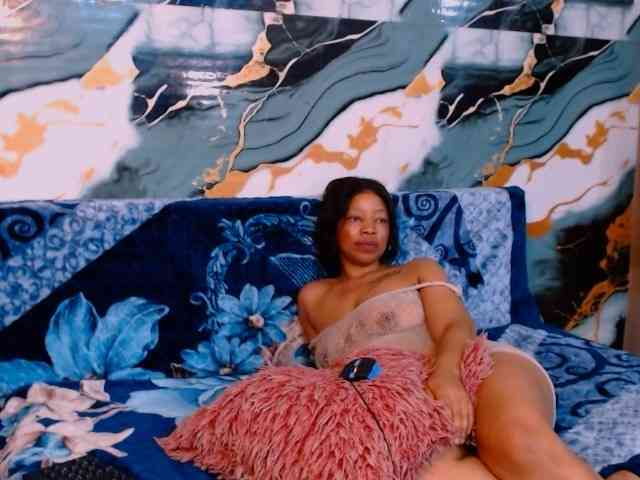 choclatelipsxxx webcam