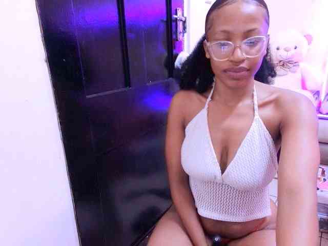 caramelchoco69's webcam live show
