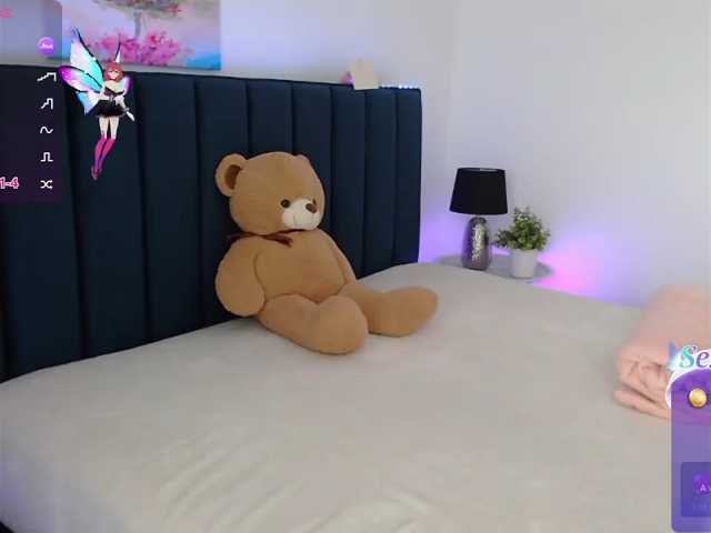 miralunaonly live cam on BongaCams