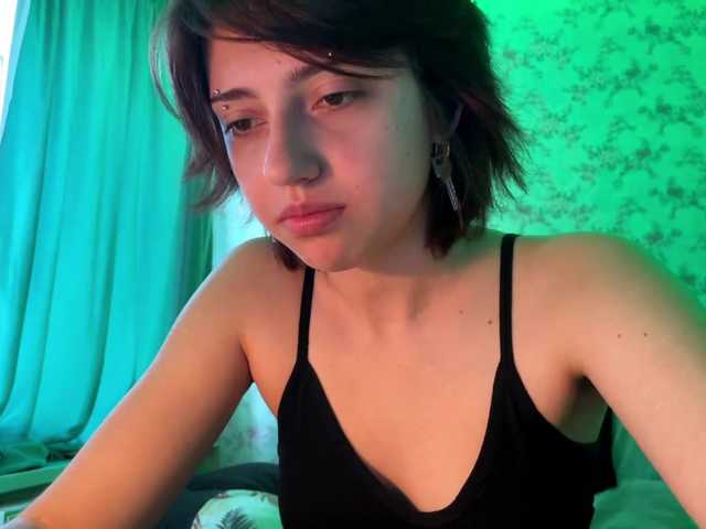 CrystalCalvaruso live cam on BongaCams
