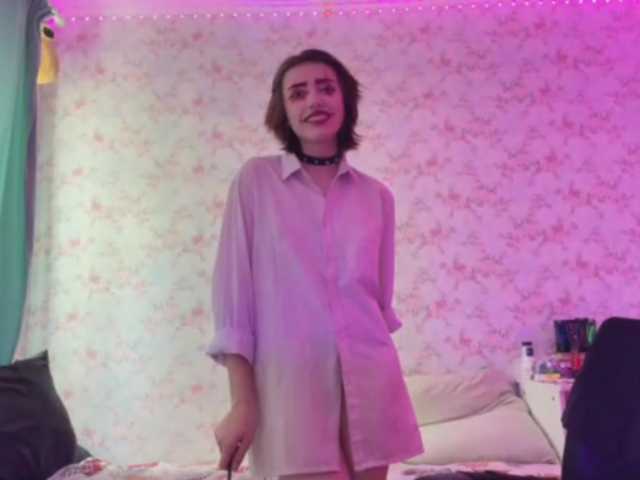 CrystalCalvaruso live cam on BongaCams