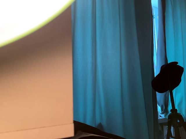 CrystalCalvaruso live cam on BongaCams