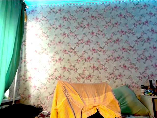 CrystalCalvaruso live cam on BongaCams