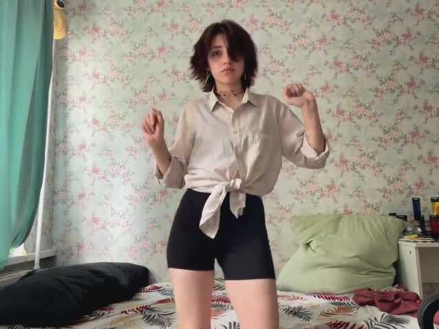 CrystalCalvaruso live cam on BongaCams