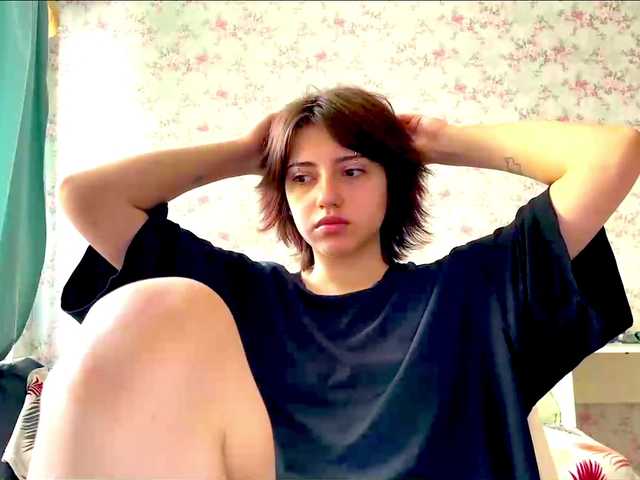 CrystalCalvaruso live cam on BongaCams