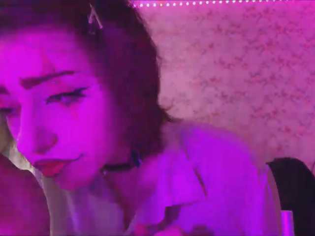 CrystalCalvaruso live cam on BongaCams