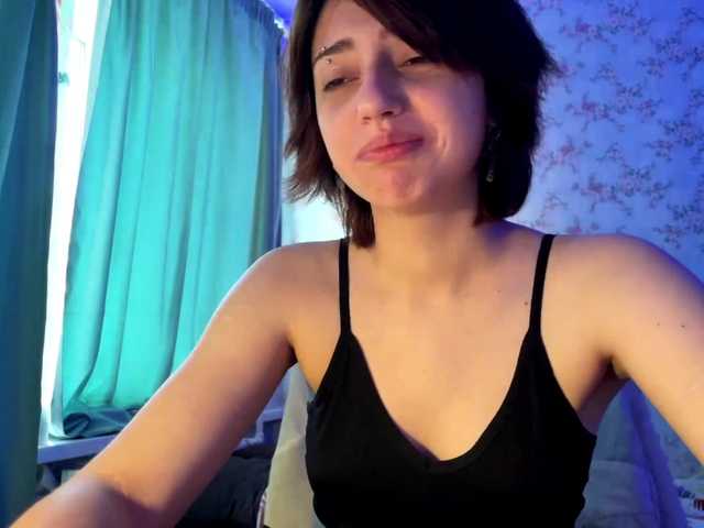 CrystalCalvaruso live cam on BongaCams