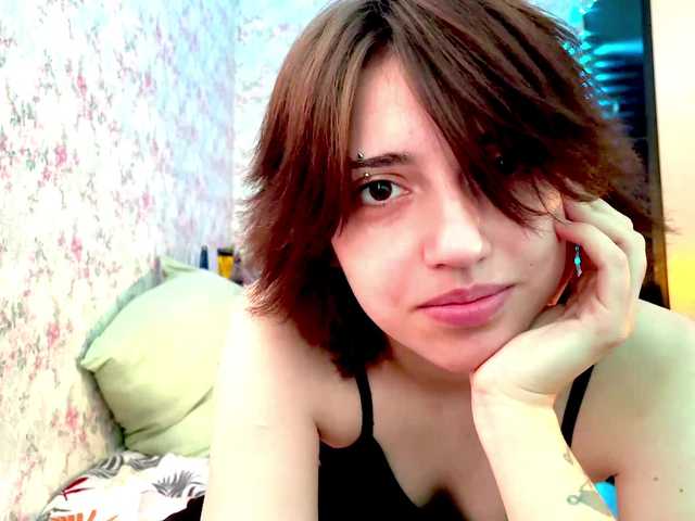 CrystalCalvaruso live cam on BongaCams