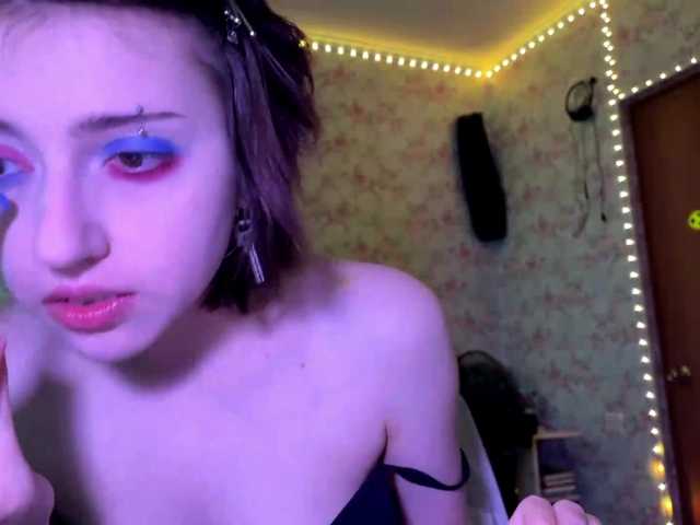 CrystalCalvaruso live cam on BongaCams