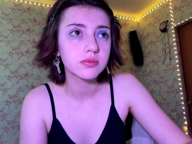 CrystalCalvaruso live cam on BongaCams