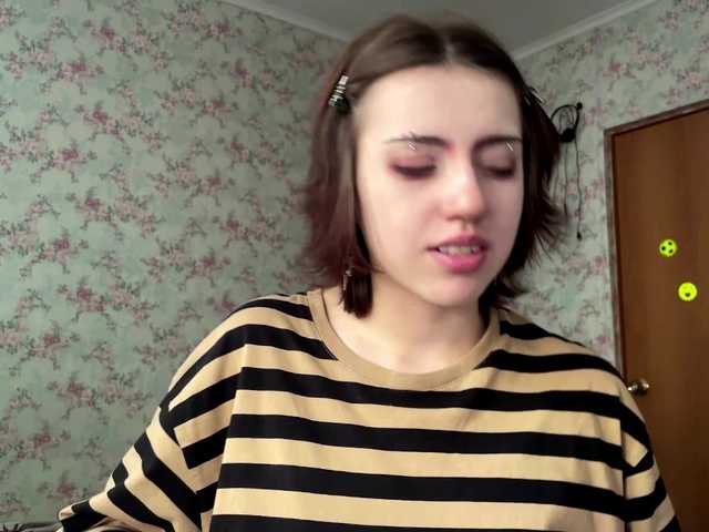 CrystalCalvaruso live cam on BongaCams
