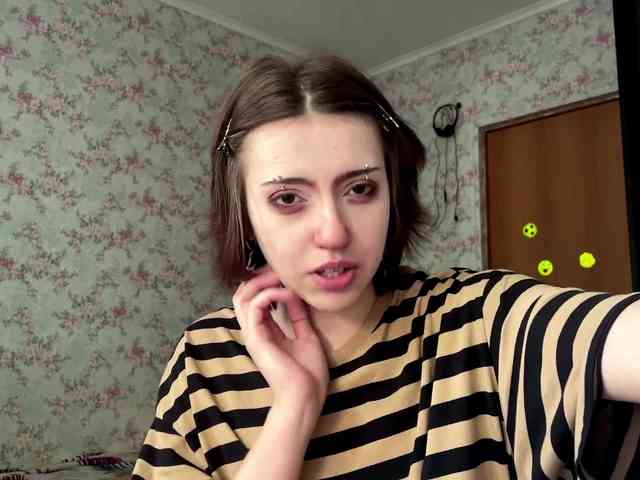 CrystalCalvaruso webcam