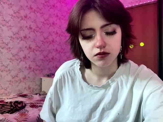 CrystalCalvaruso webcam