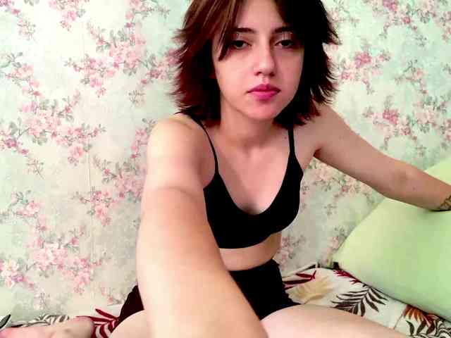 CrystalCalvaruso webcam