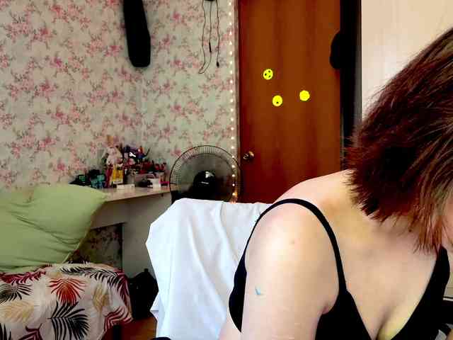 CrystalCalvaruso webcam