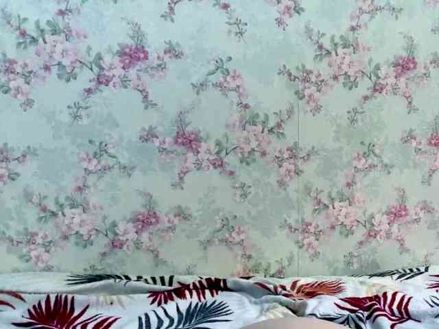 CrystalCalvaruso webcam