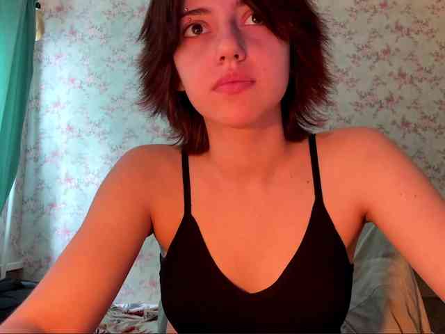 CrystalCalvaruso webcam
