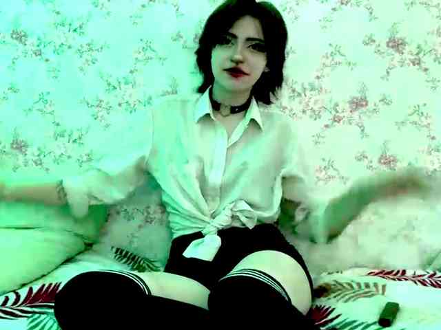 CrystalCalvaruso webcam