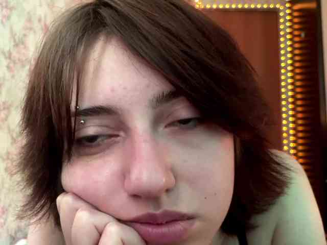CrystalCalvaruso webcam
