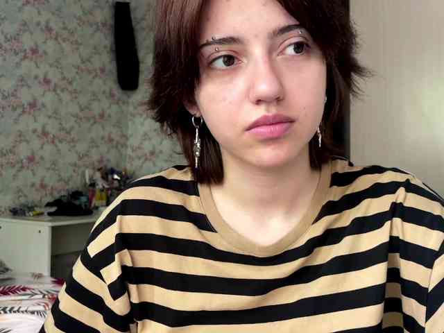CrystalCalvaruso webcam