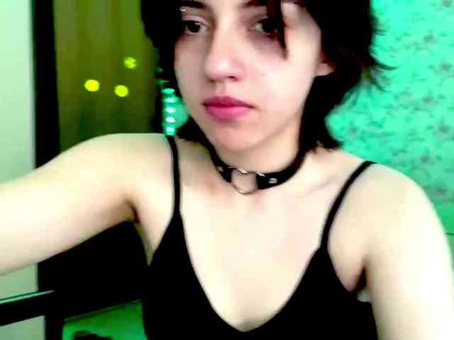 CrystalCalvaruso webcam