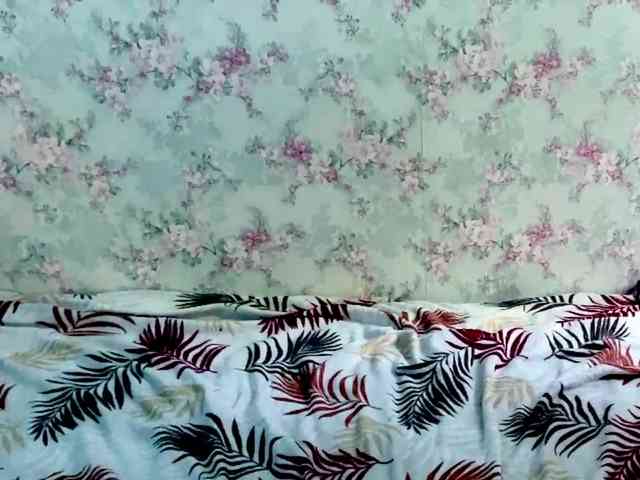 CrystalCalvaruso webcam