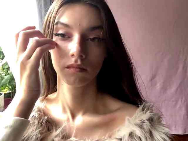 Модель: BeckieBostic