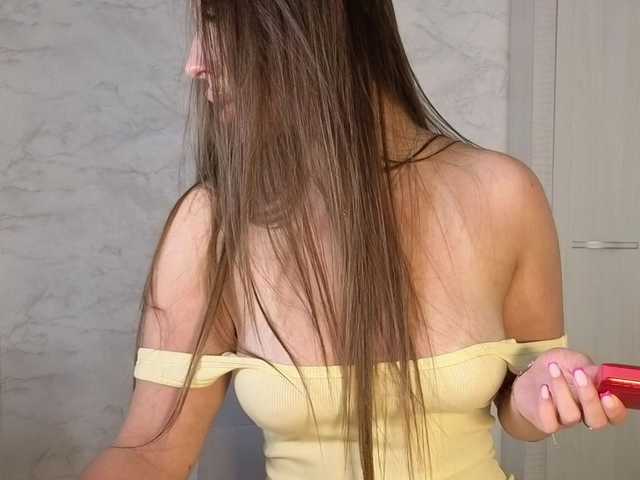 Adelmrr live cam on BongaCams