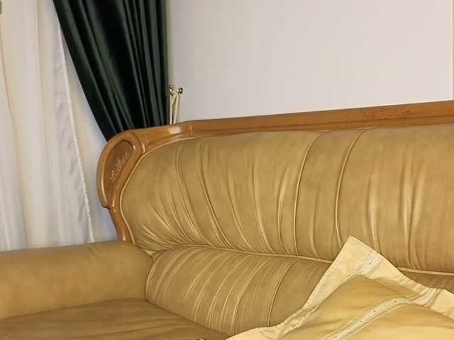 Adelmrr live cam on BongaCams