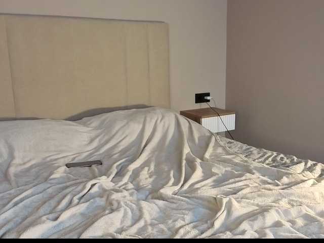 Adelmrr live cam preview