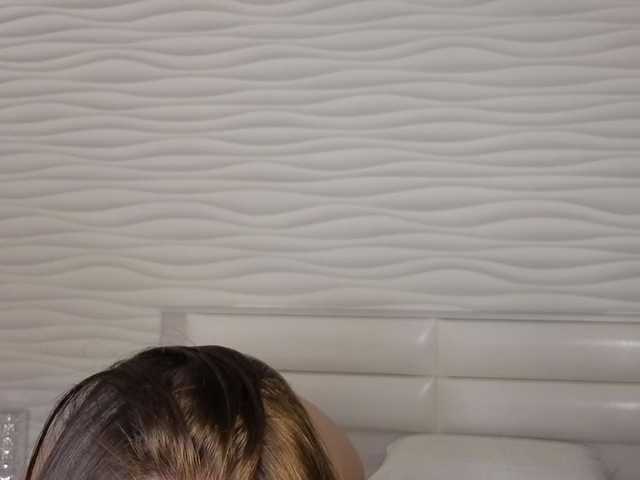 Adelmrr live cam on BongaCams