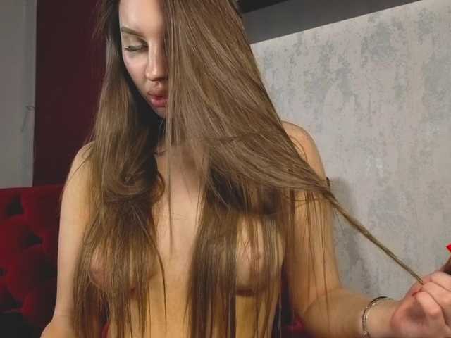 Adelmrr live cam on BongaCams