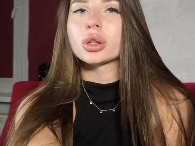 Adelmrr live cam on BongaCams