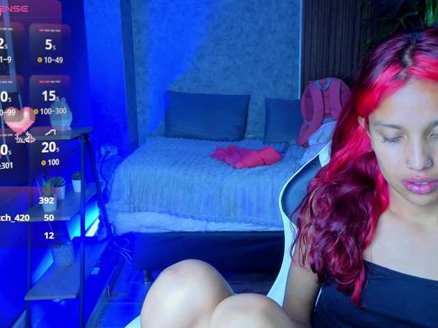 saphiire live sex show