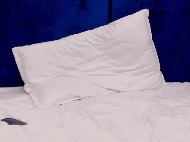 tenny-shy live cam on BongaCams
