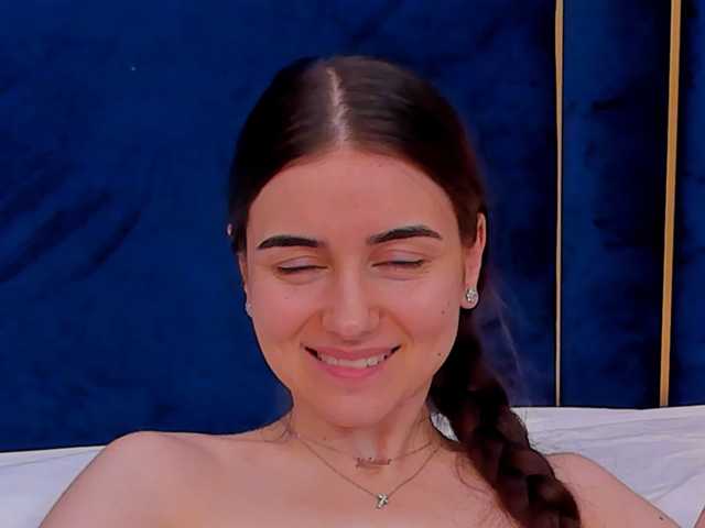 tenny-shy live cam on BongaCams