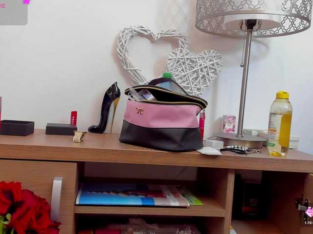tenny-shy live cam on BongaCams