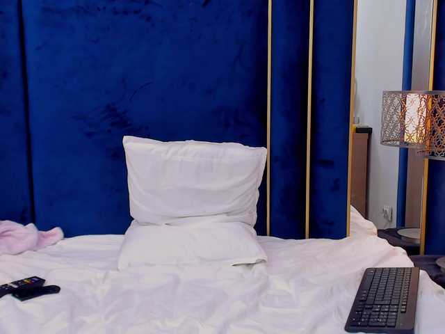 tenny-shy live cam on BongaCams