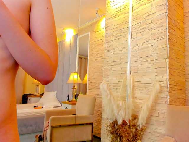 tenny-shy live cam on BongaCams