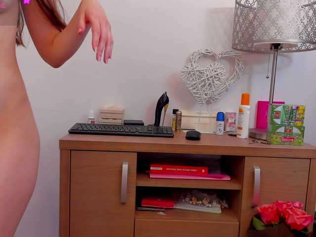 tenny-shy live cam on BongaCams